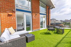 Photo 17- click for photo gallery